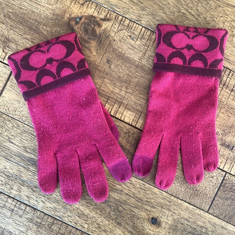 Coach Wool Blend Winter Gloves
